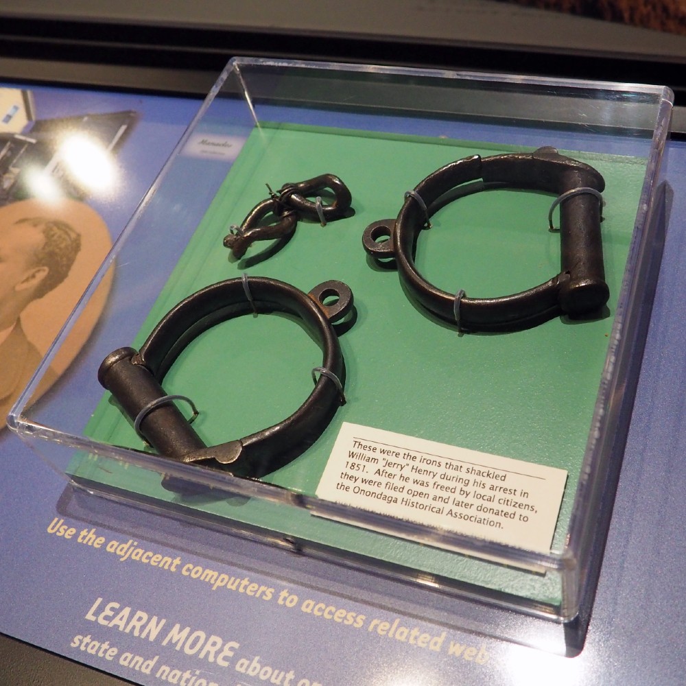 Jerry Rescue Shackles