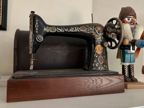 Singer Sewing Machine
