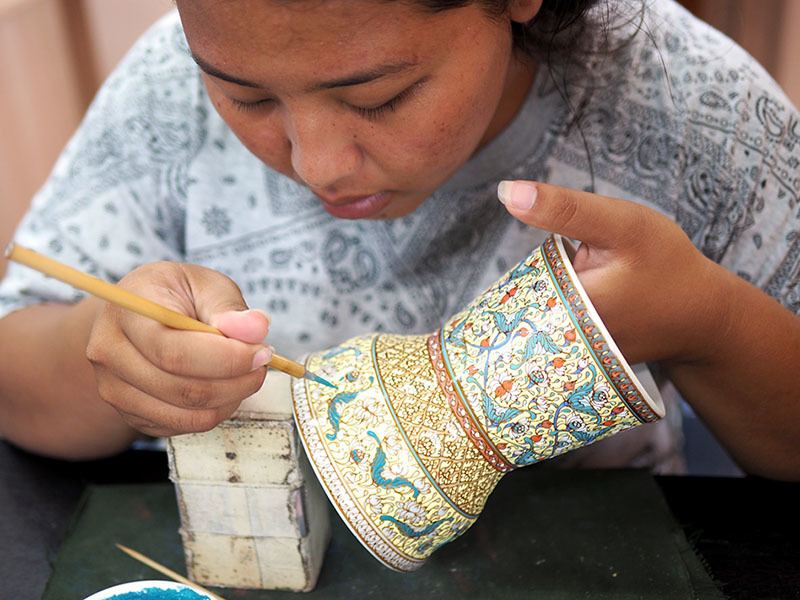 Benjarong literally means 5 colors, but designs can have up to 8 colors.