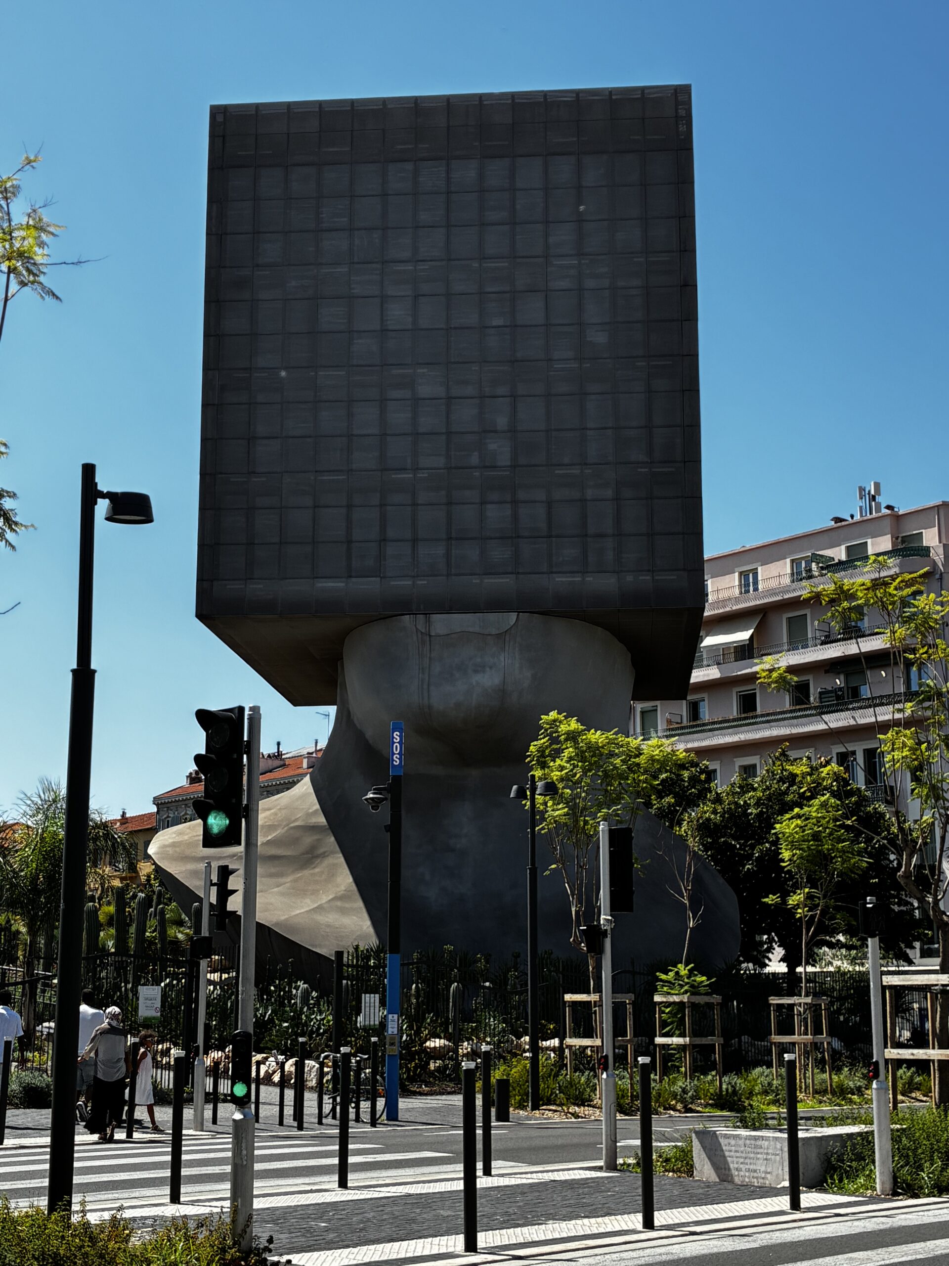 Tête Carrée