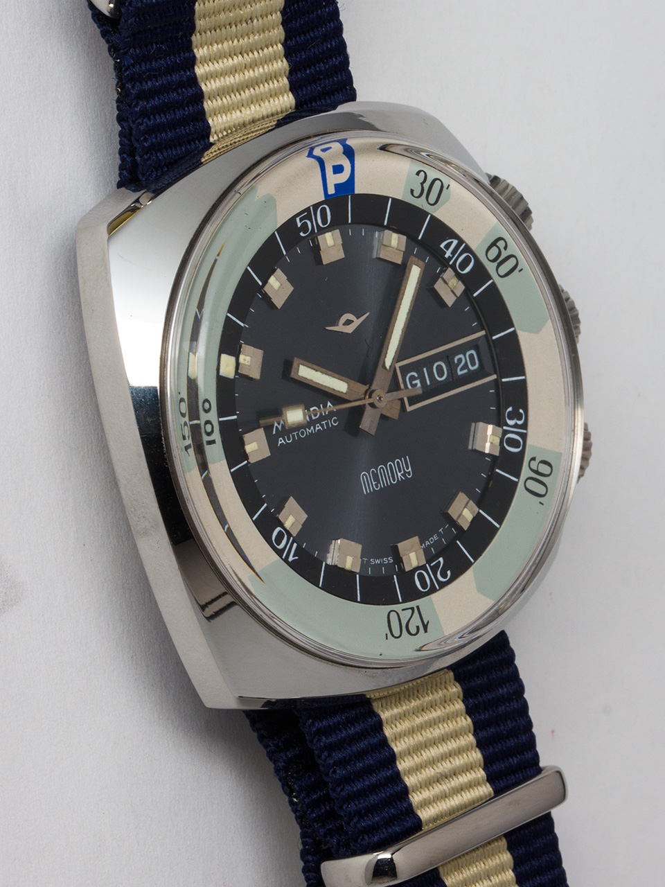 Mondia Swiss Memory World Time Back circa 1970's