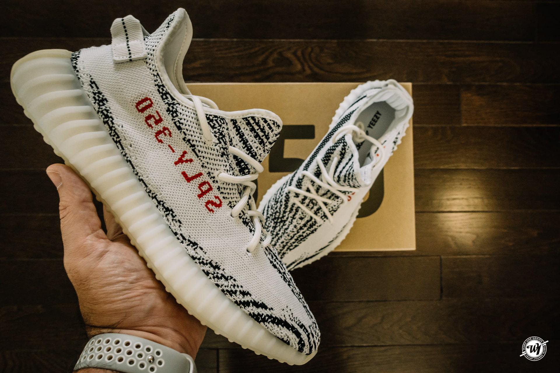 Yeezy Boost 350 v2 Zebra