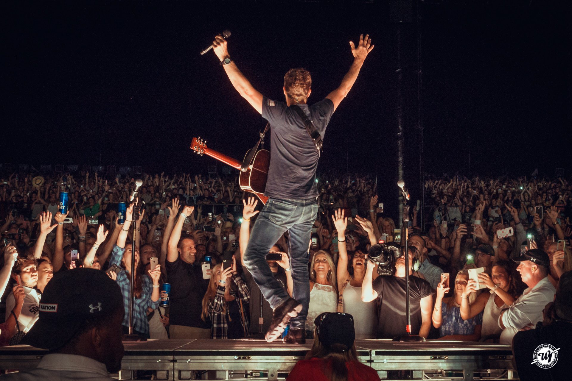 Dierks Bentley • What the Hell Tour 2017