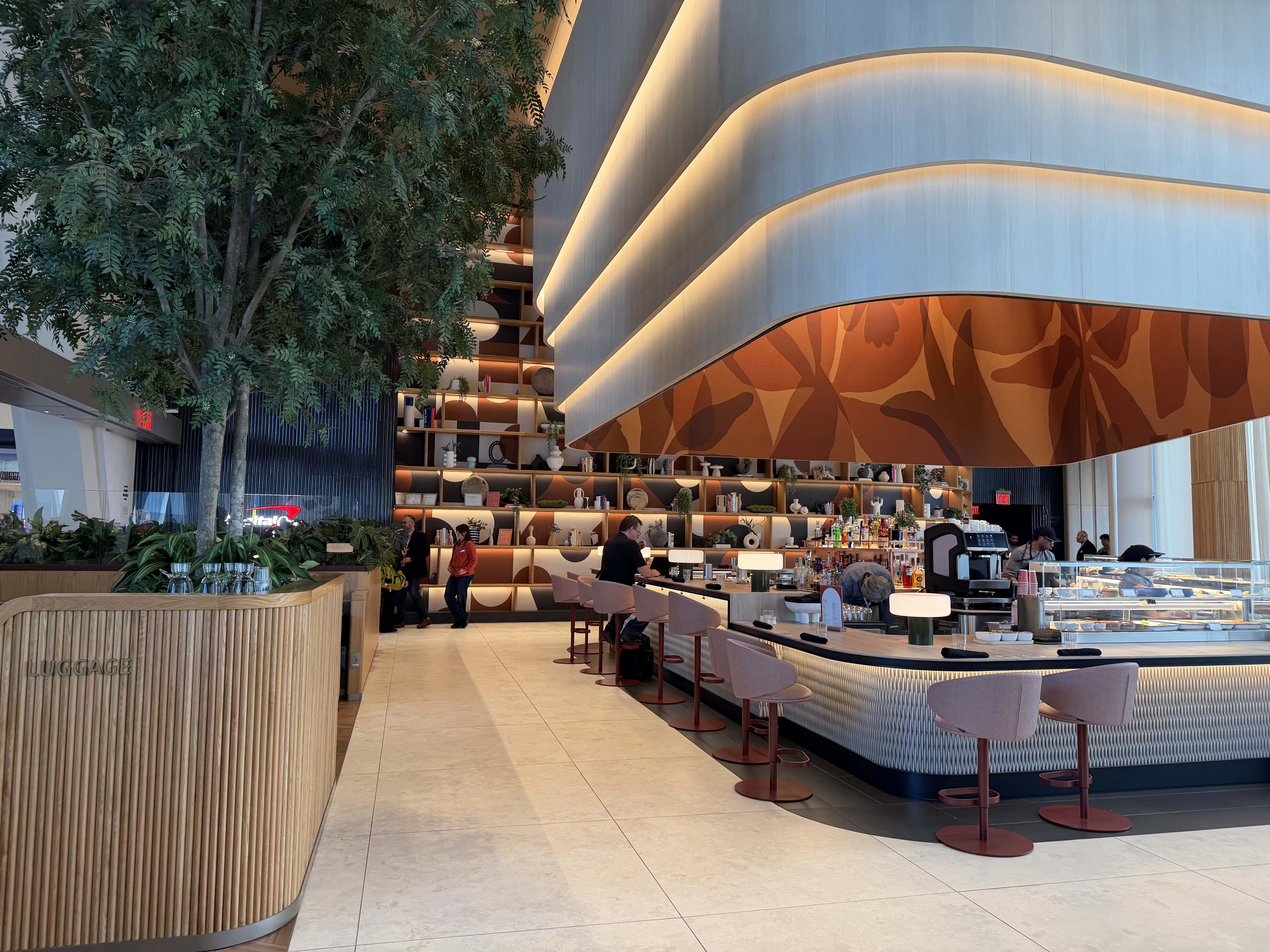 Capital One Landing LGA Review: The BEST Credit Card Lounge at LaGuardia (2026)