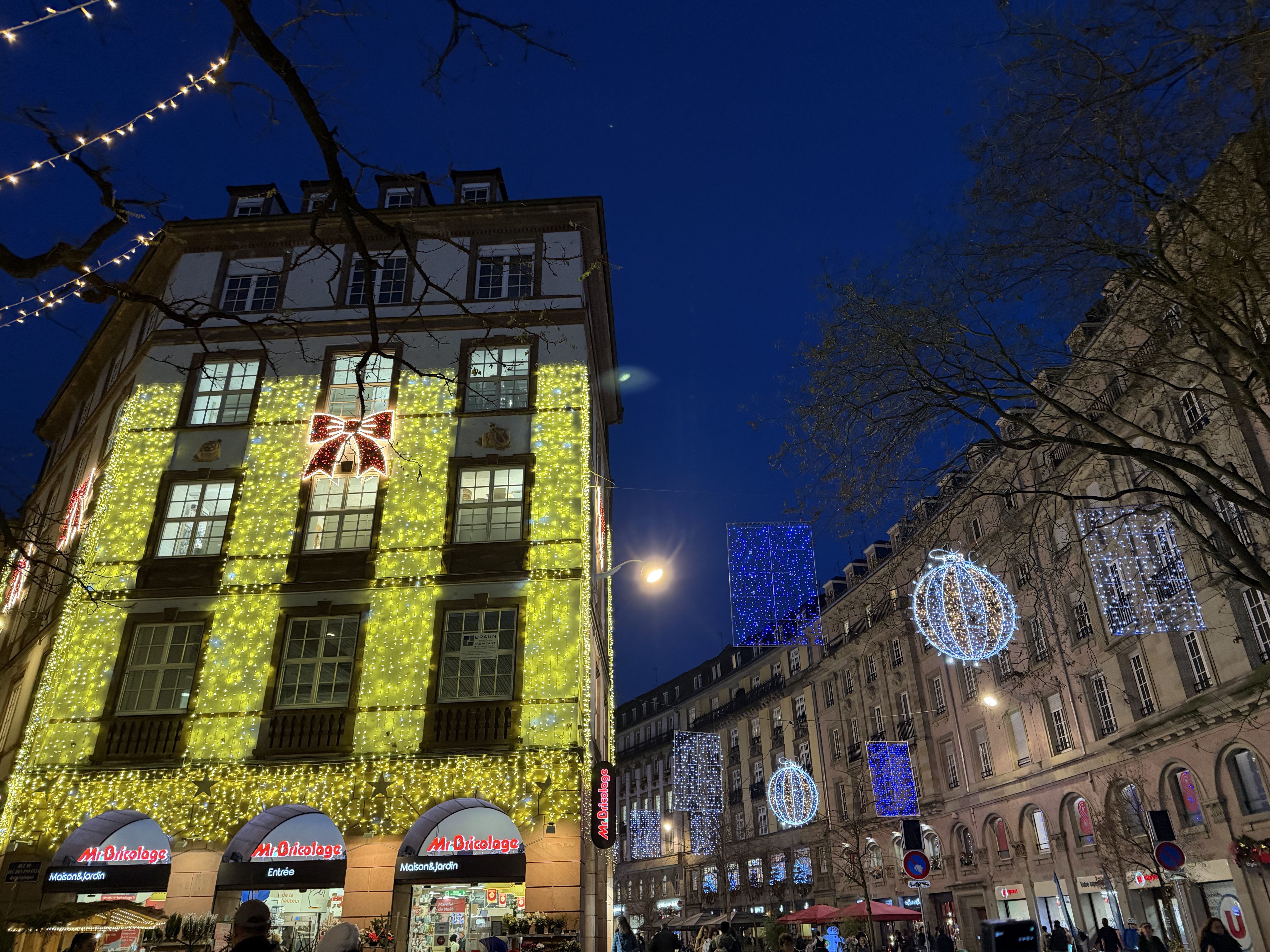 European Christmas Market Itinerary: Strasbourg, Colmar, Basel & Paris in 6 Days