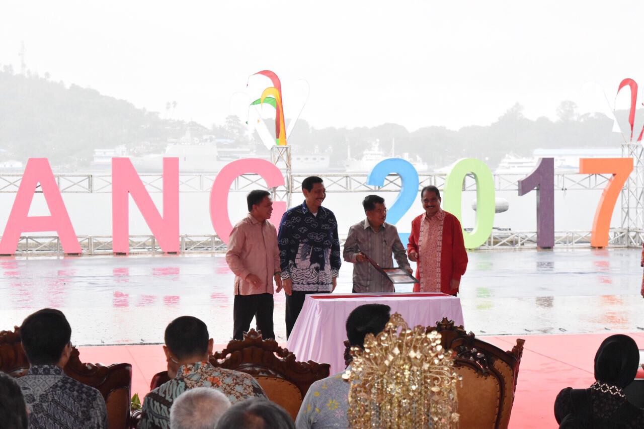 Each deck is a separate ship level with its own features and facilities. Wapres Jusuf Kala, Sail Sabang 2017 Pelayaran di Sabang