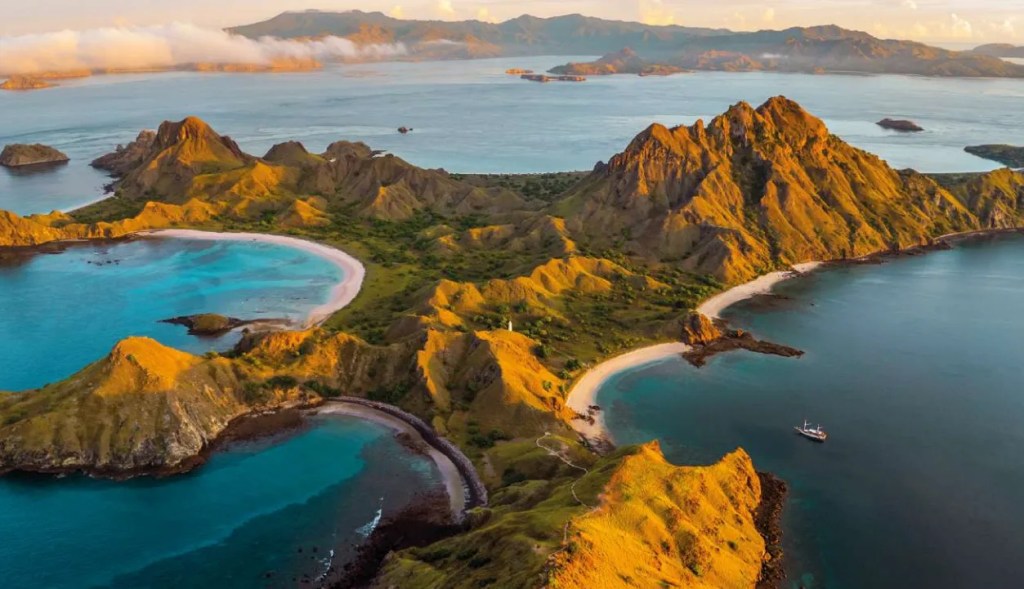 Skeptisisme Minggir Dulu, Investasi Pariwisata Indonesia Makin Bersinar 22 Labuan Bajo di Nusa Tenggara Timur, menjadi salah satu Destinasi Super Prioritas (DSP)