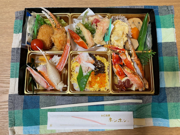 お持ち帰りお料理でペアリング かに道楽 さんでかに料理三昧の豪華お弁当と日本酒堪能 和酒xフロマージュ