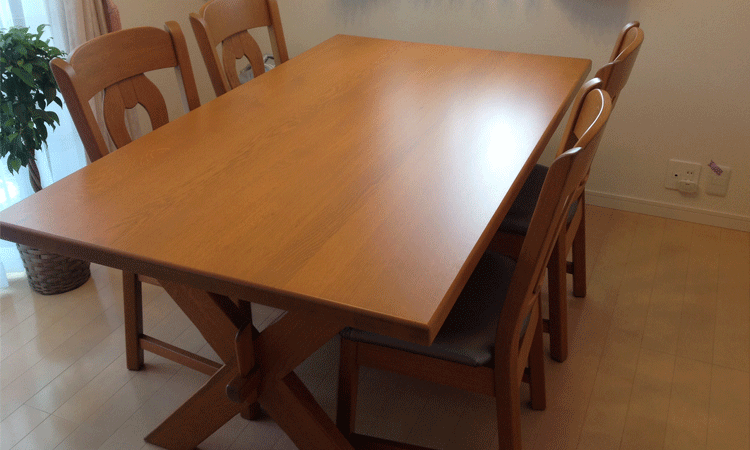 ダイニングセットの塗り替え