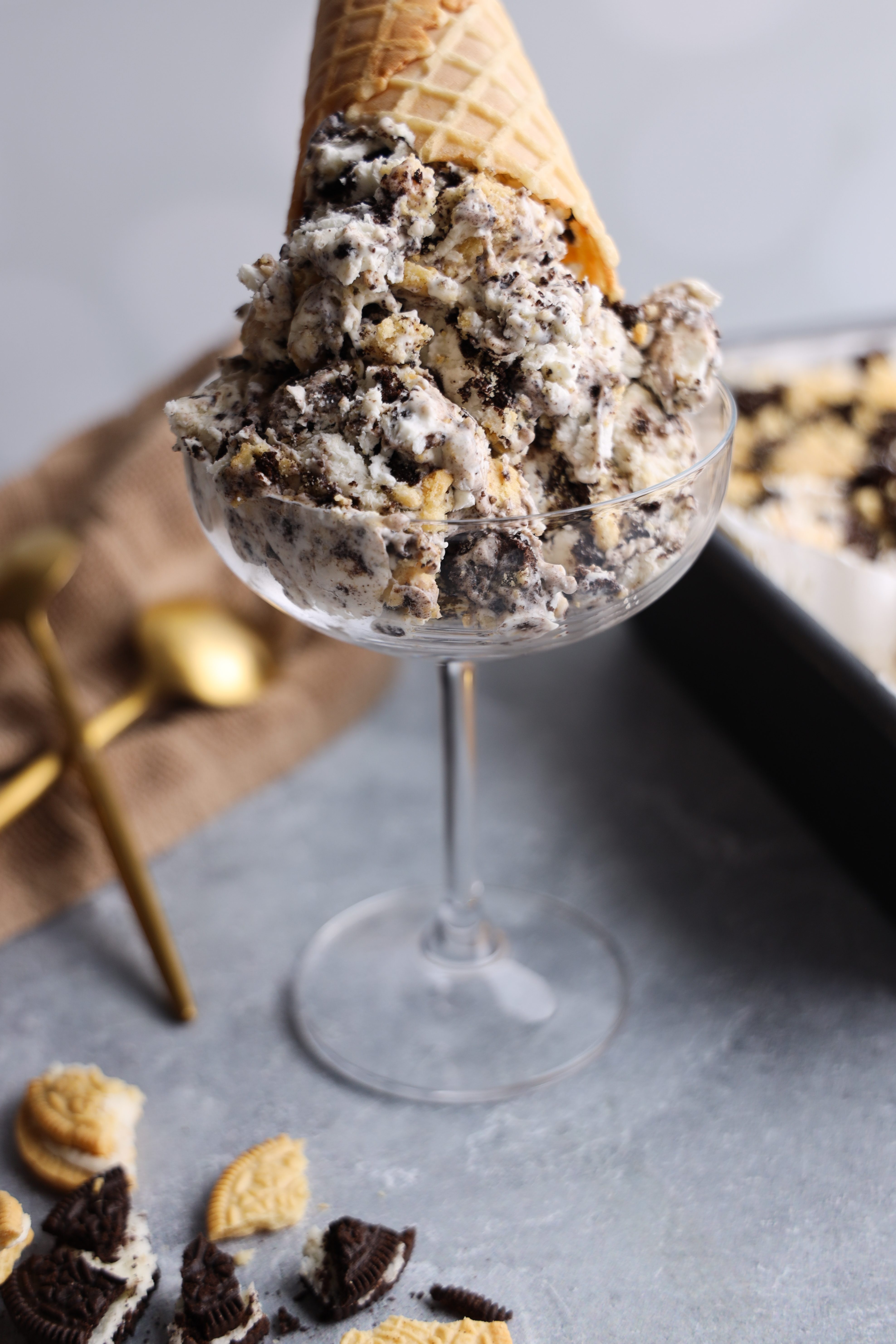 No-Churn Double Cookies and Cream Ice Cream - CookWithCi