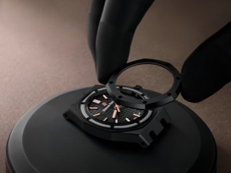 Black Ceramic Selfwinding 34mm Ref. 77350CE.OO.1266CE.01