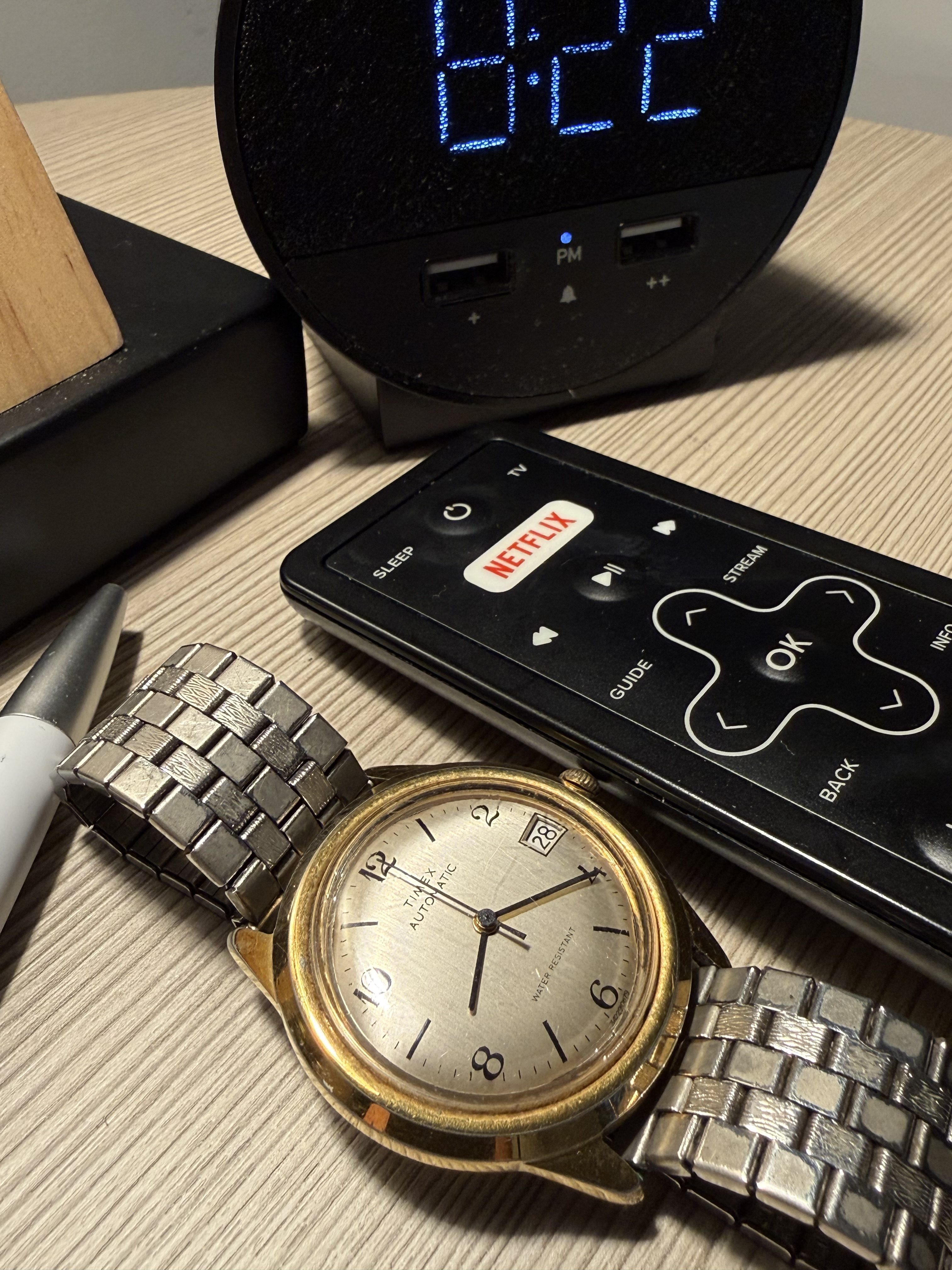 Timex Viscount Automatic Review: An Easy to Wear Vintage Watch