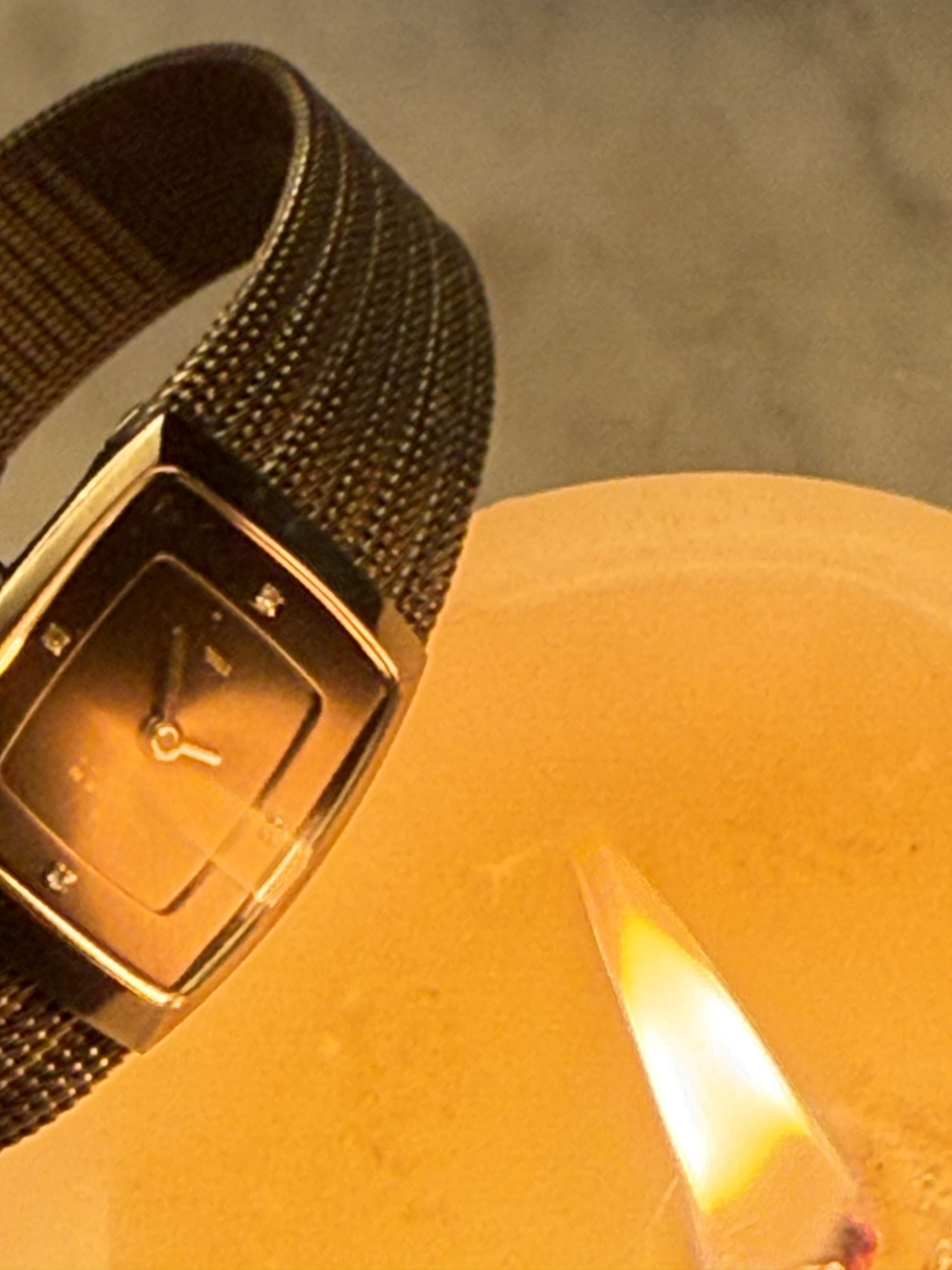 Skagen 380XSMMM1 Review: Warm minimalism with just enough edge