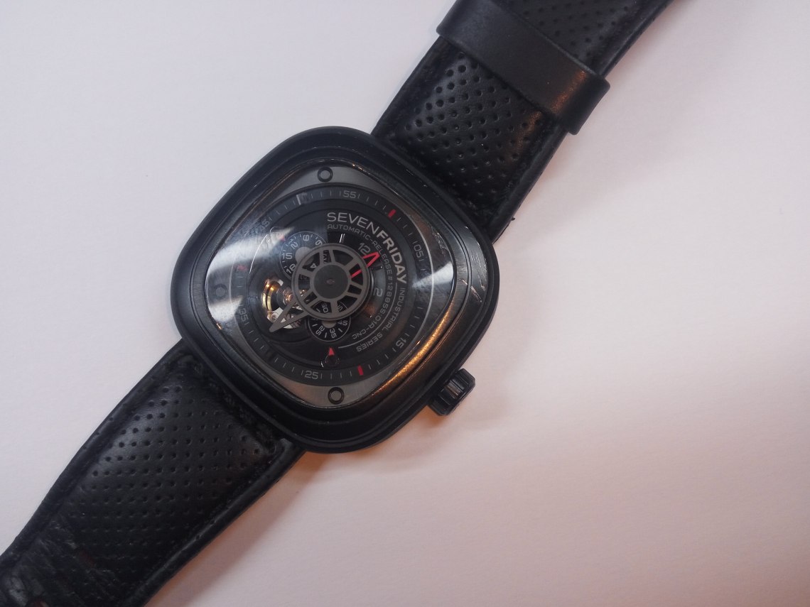 Заміна скла в годиннику SEVENFRIDAY