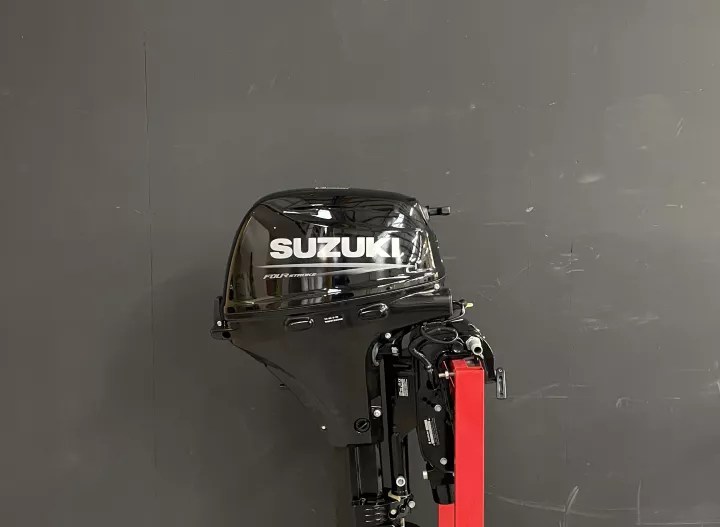 Suzuki 15 HP Powertilt