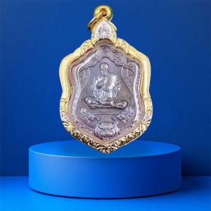 Rian Luang Phor Khron Nawak Heng Heng Heng B.E.2565 Code: O + Italy Gold Casing