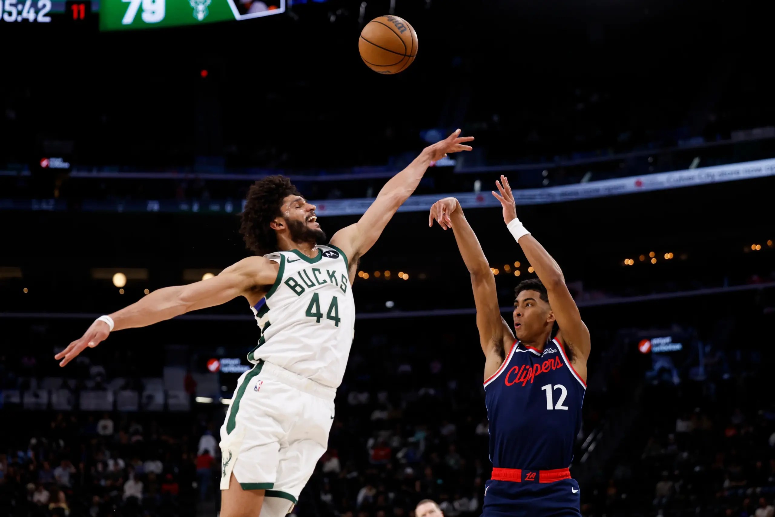 Kawhi Leonard's 28 Points Lead Clippers to a 129-96 Blowout Win Over Bucks! | NBA Highlights (2026)