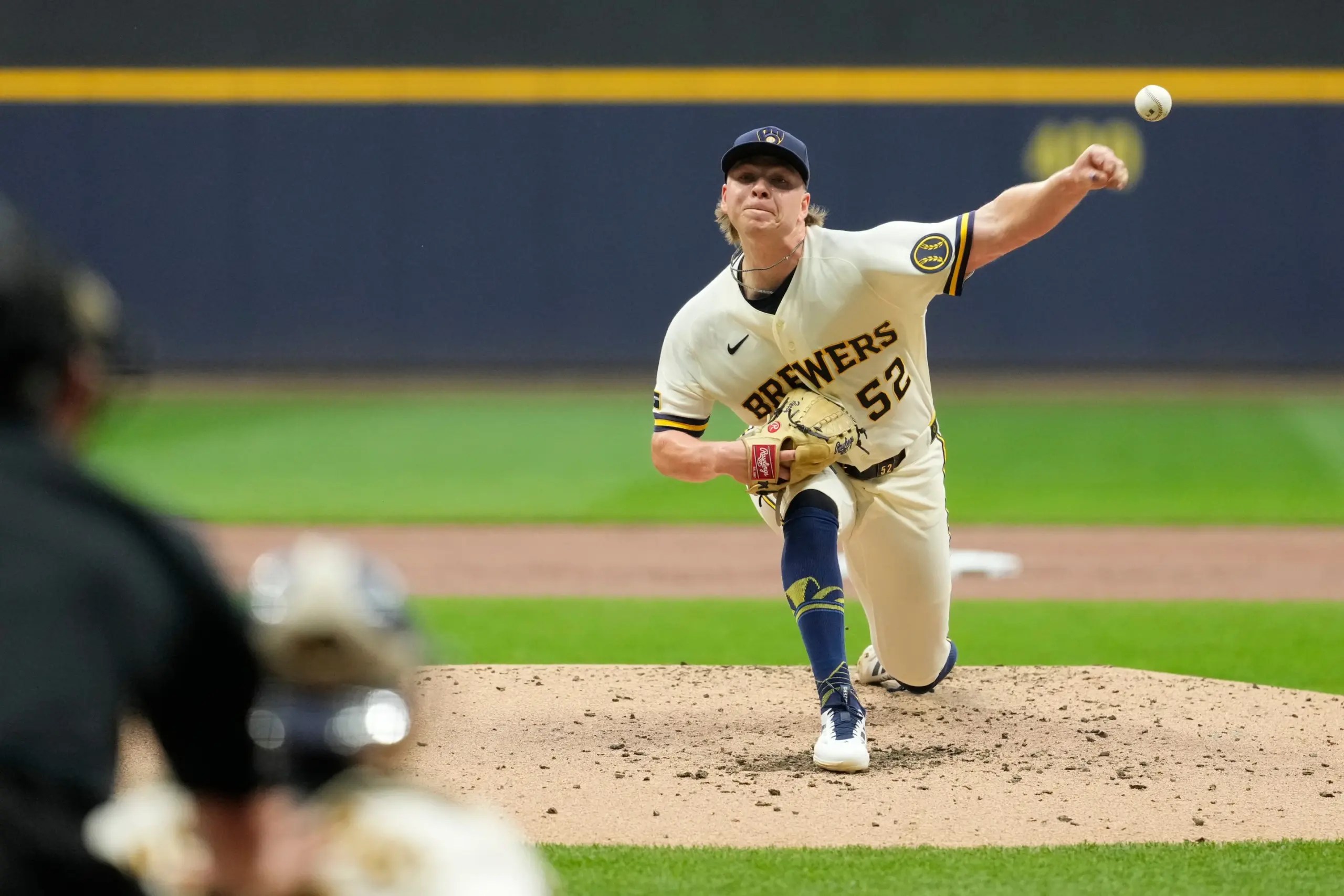 Harrison's Dominant Performance: 8 Straight Ks, Brewers Win 4-2 (2026)