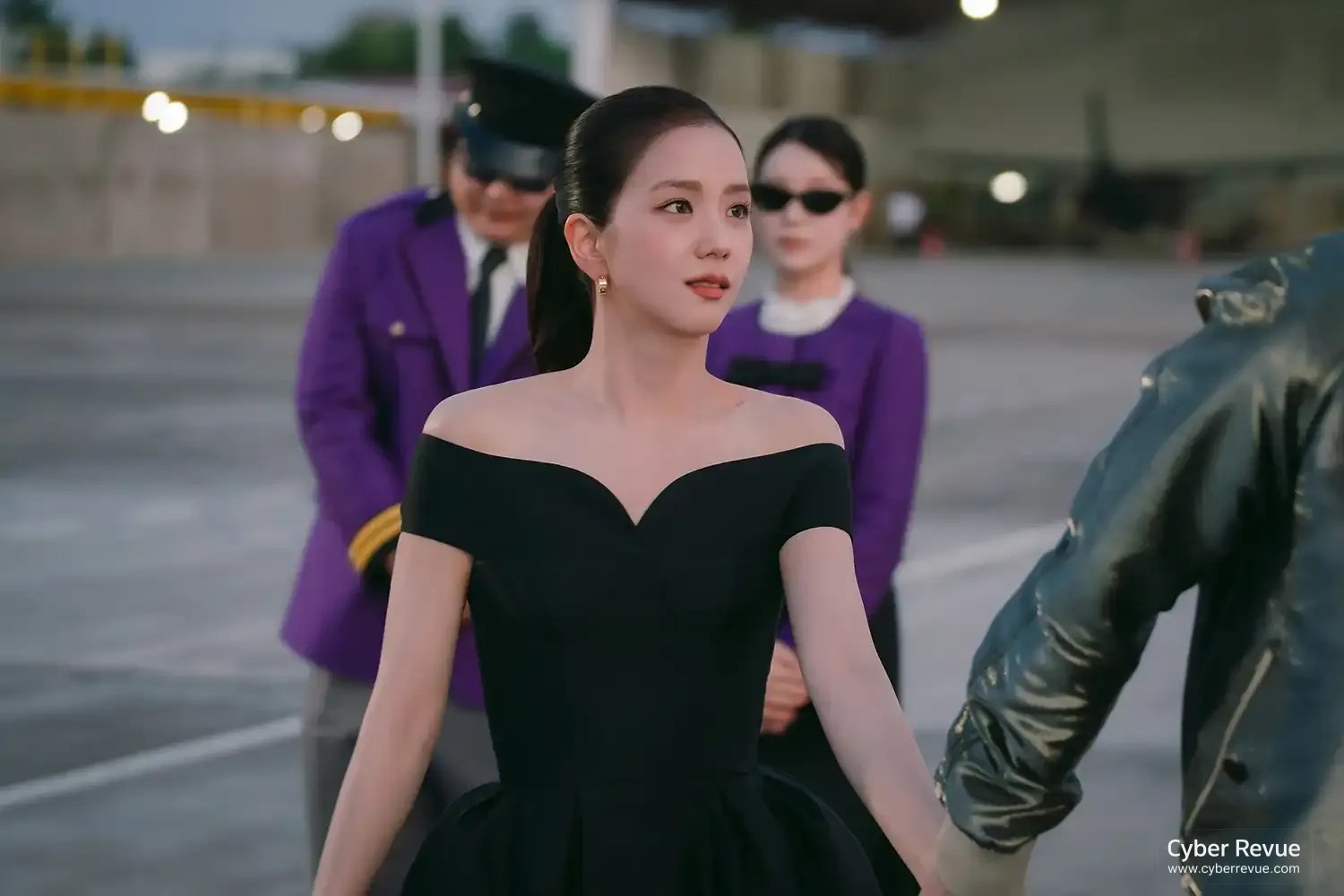 Netflix 韓劇《訂閱男友》Jisoo 訂閱虛擬男友卻對徐仁國動心