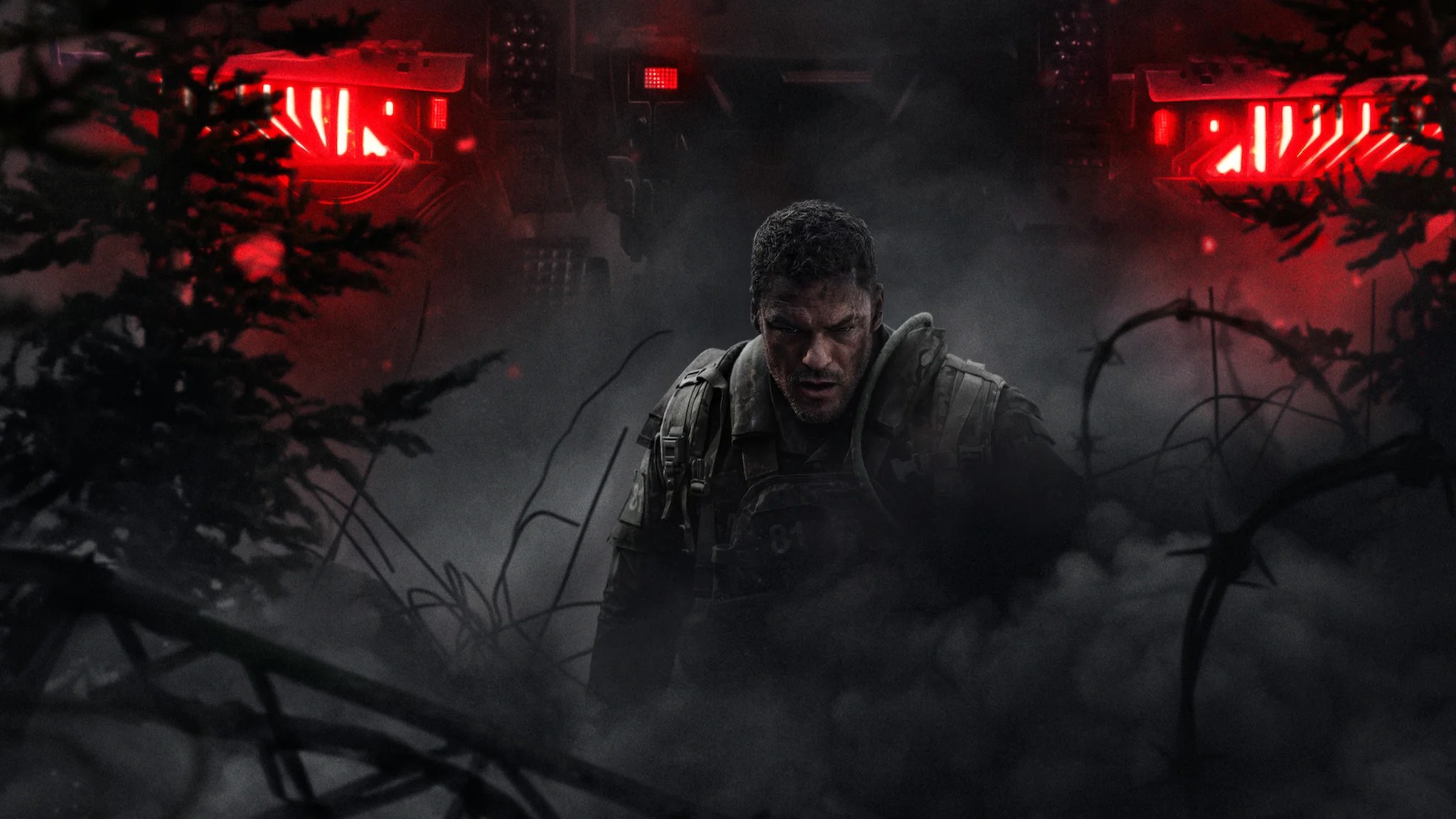 Netflix 電影《侵略機器》Alan Ritchson 遊騎兵演習遭異世界兵器突襲
