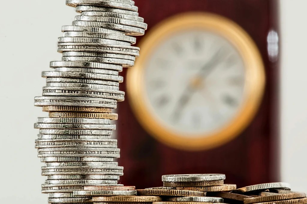 What Is Compound Interest With Examples (How It Works)