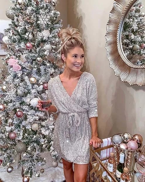 Holiday Party Outfit for Women 29