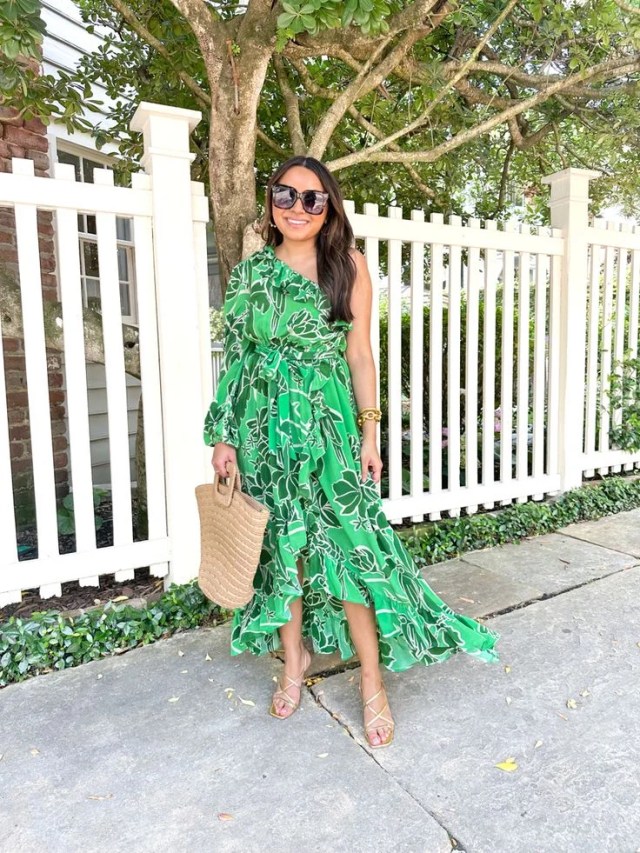 What to wear to Destination Wedding As a Guest 12