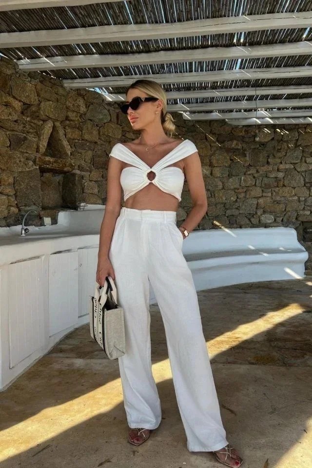 What Should Women Wear in Ibiza in the Summer? (Best 21 outfit Style Guide) 14 What To Wear to ibiza for womeen in summer 13