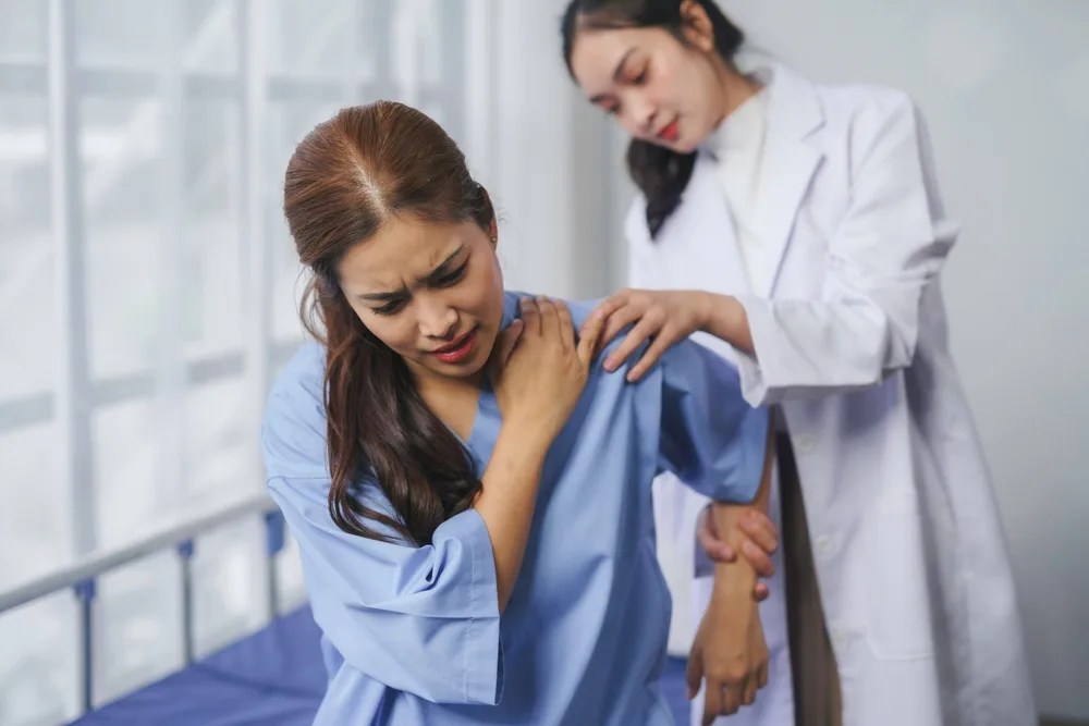 Neck and Shoulder Massage: Simple Techniques for Office Syndrome Relief (2026)