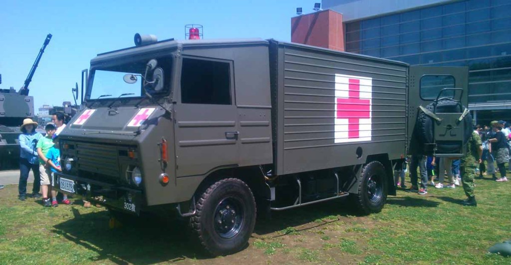 衛生部隊救急車