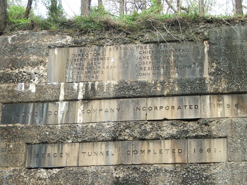 Tunnel Wikipedia - 4K Geometric Photos for Desktop