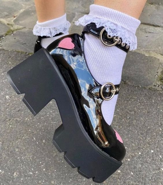 70 Best Sandals That Looks Good With Socks