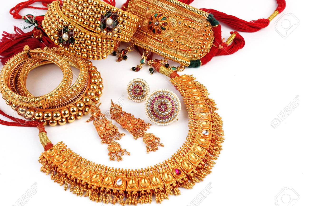 95 Unique Gold Jewellery Pieces You Will Treasure