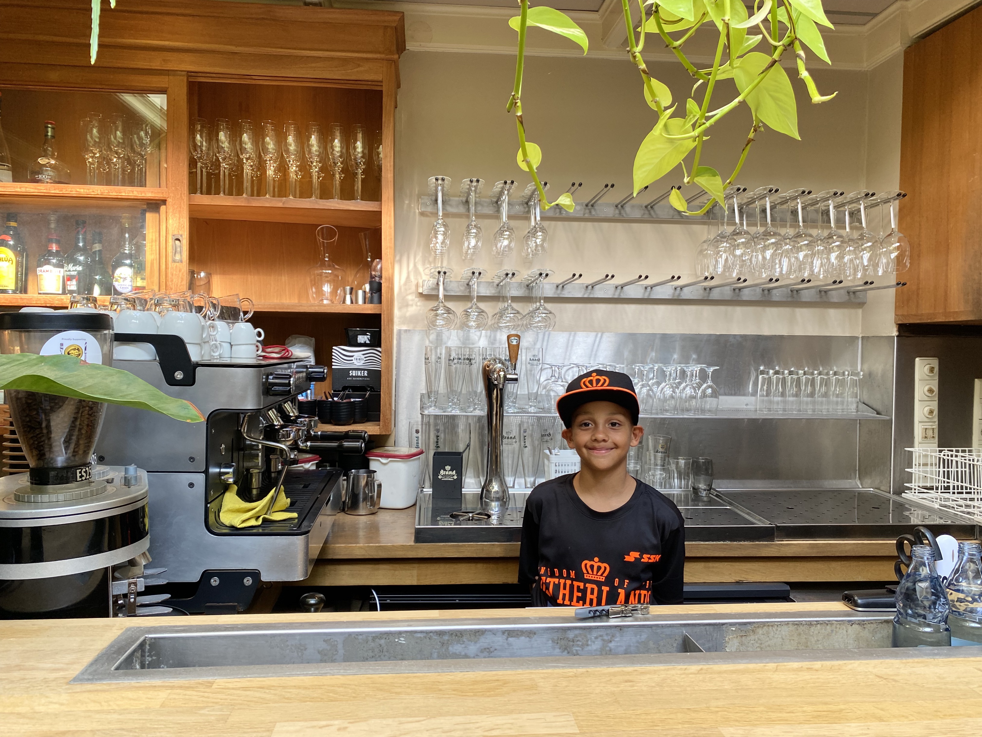 Homerun in het restaurant: honkbal-talenten halen 10.000 euro op voor EK-droom