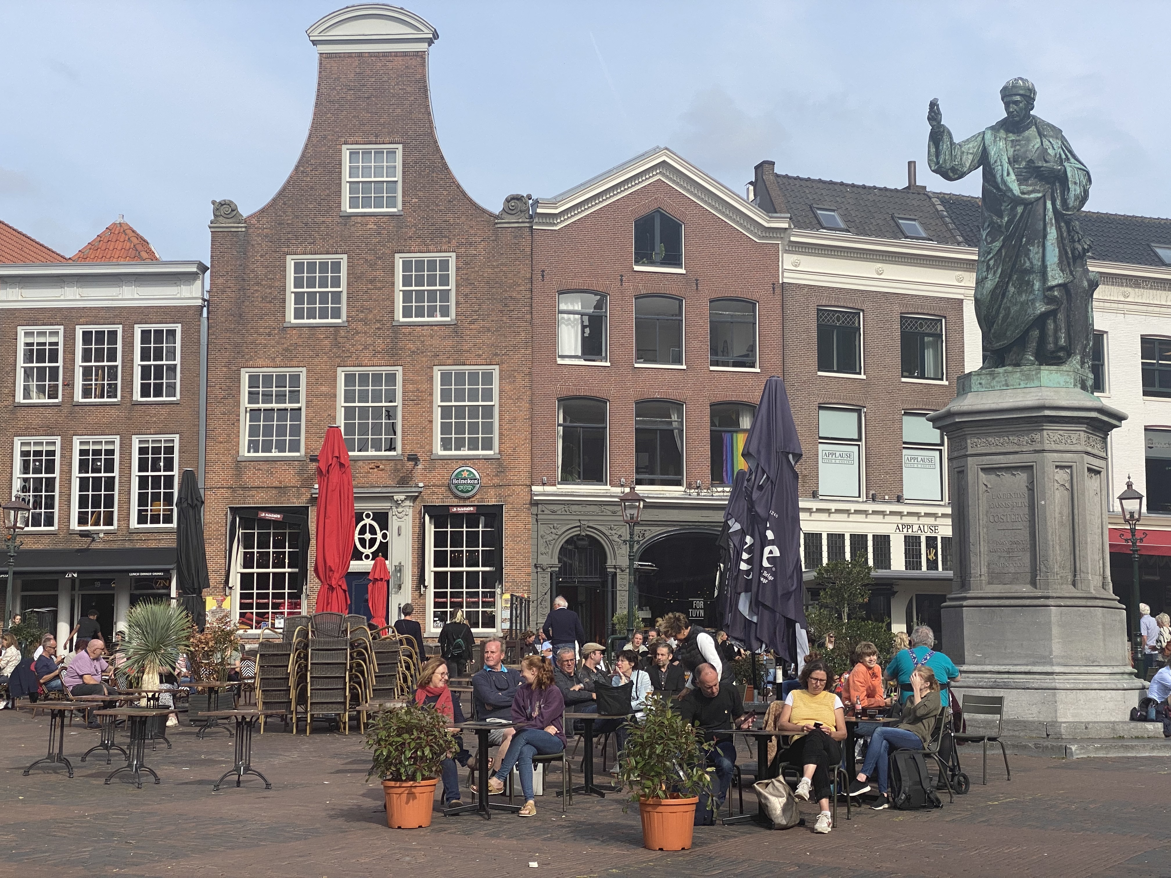 Haarlemse horeca kampt met personeelstekort: “Ze zijn bij de GGD gaan werken”