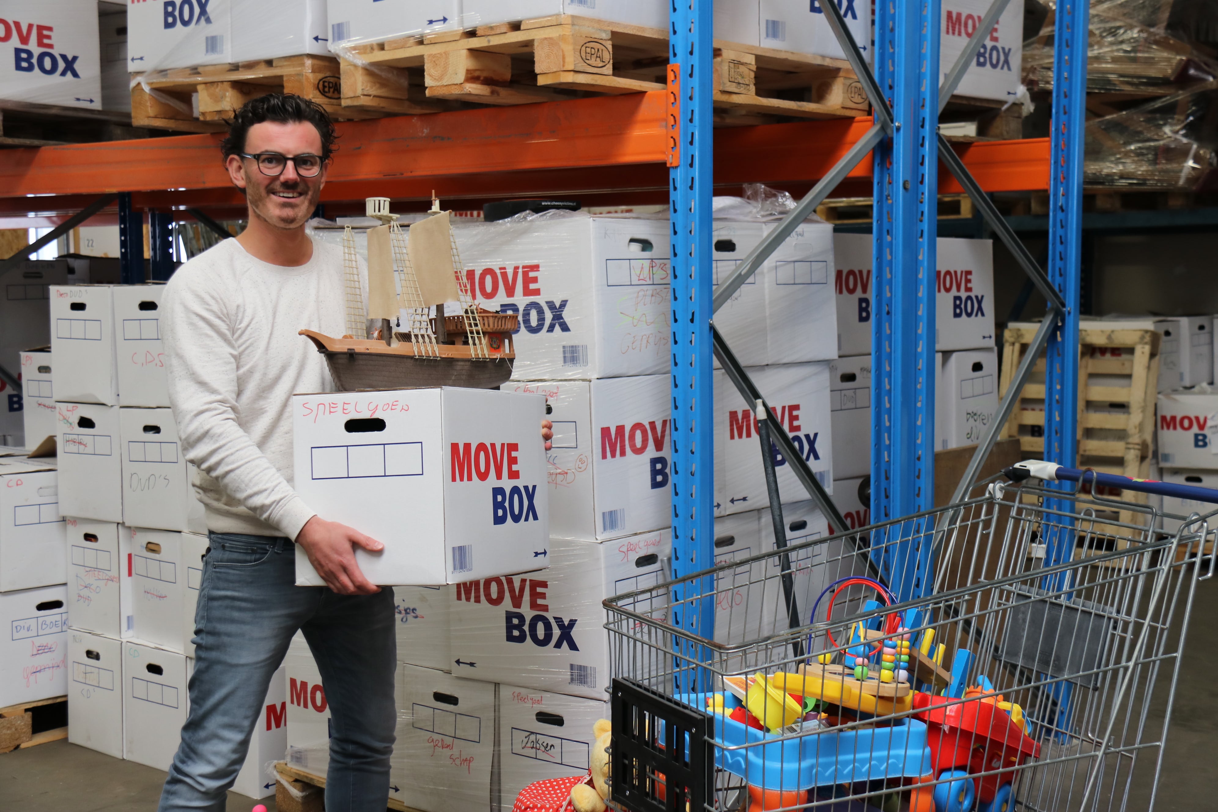 Zolder023 helpt Sinterklaas een handje: “Elk kind hoort een cadeautje te krijgen”