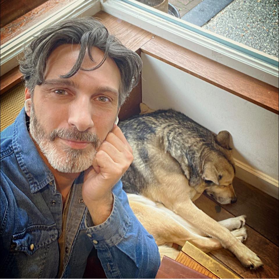 Schrijver Lex Paleaux bij Klanken & Koppen