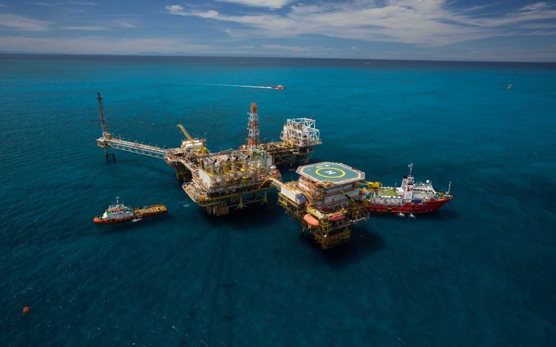 Di malaysia, syarikat petronas merupakan syarikat yang . Bernama Petugas Barisan Hadapan Minyak Dan Gas Cekal Harungi Cabaran Normal Baharu