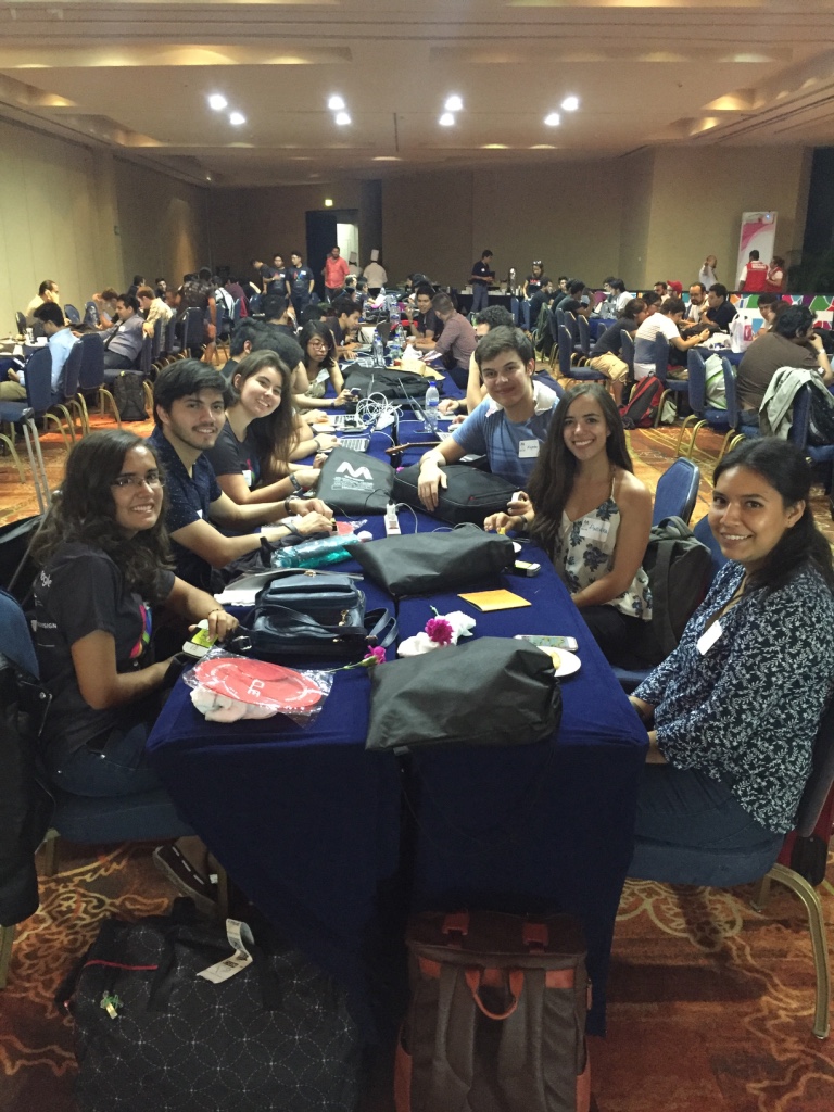 Inicia en Cancún el BIAC Hackathon 2016