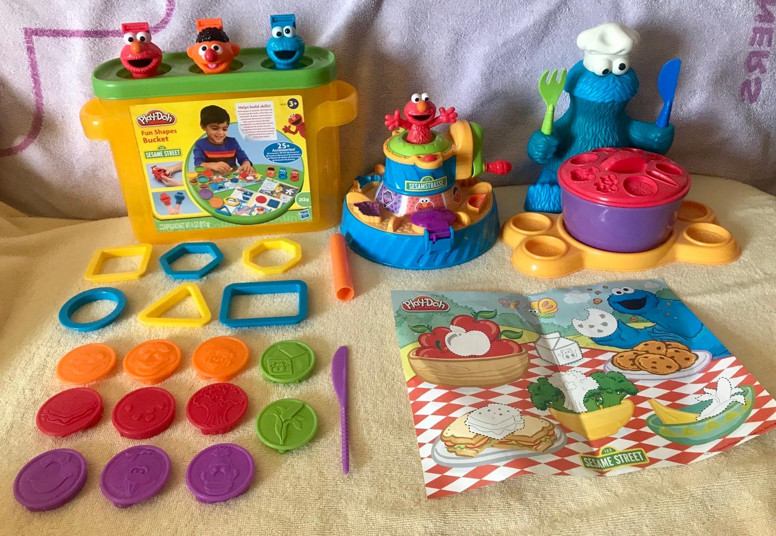 Für jeden geschmack ist etwas dabei, egal ob apfel, banane, himbeere, karotte oder kürbis, aprikose und pfirsich, spinat, blaubeere, mango und . Play Doh Sesamstrasse Krumelmonster Elmo In 16356 Ahrensfelde Fur 80 00 Zum Verkauf Shpock De