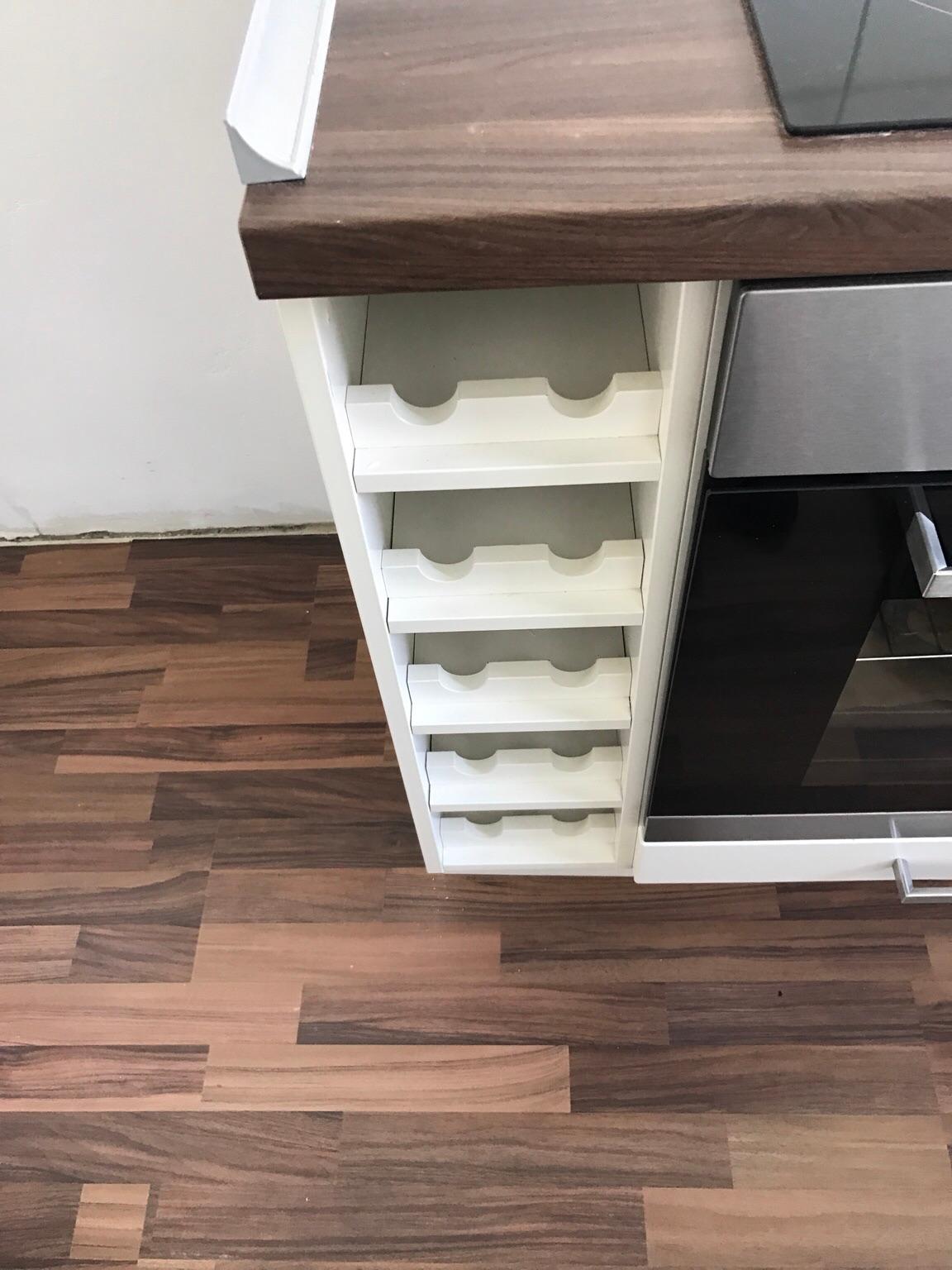 Je ausgefallener die einzelnen flaschen, desto auffälliger das endergebnis. Ikea Faktum Weinregal fÃ¼r die KÃ¼che in 22527 Hamburg for