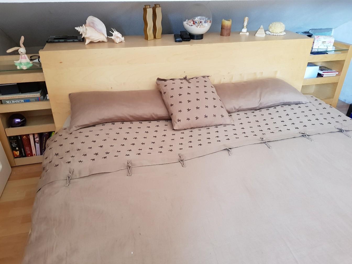 Wenn du heutzutage bei ikea ein schnäppchen machen möchtest, musst du dich dafür nicht mehr durch überfüllte märkte wühlen oder … Ikea Malm Bett+Kopfteil/Nachttische in 34260 Kaufungen for