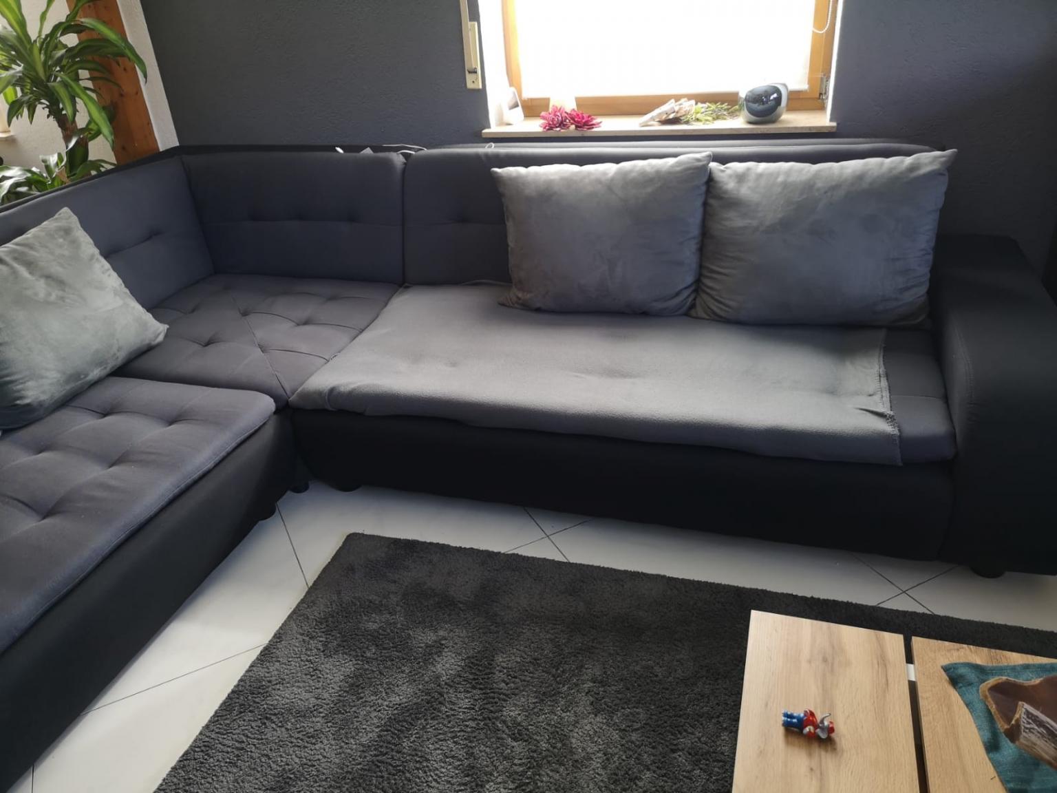 A sofa is often one of the largest pieces of furniture in a home. XXL Sofa L-Form Wohnlandschaft in 74599 Wallhausen fÃ¼r