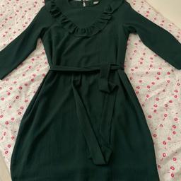 Grunes Kleid Mit Blumen Und Schmetterlingen In 23552 Lubeck For 5 00 For Sale Shpock