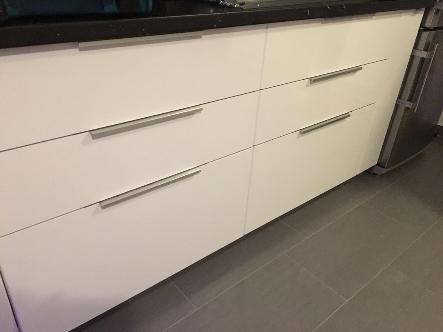 Ikea Kuche Kaufen Unsere Erfahrungen Wie Schneiden Ikea Kuchen Im Vergleich Zu Kuchen Von Anderen Herstellern Ab 2020