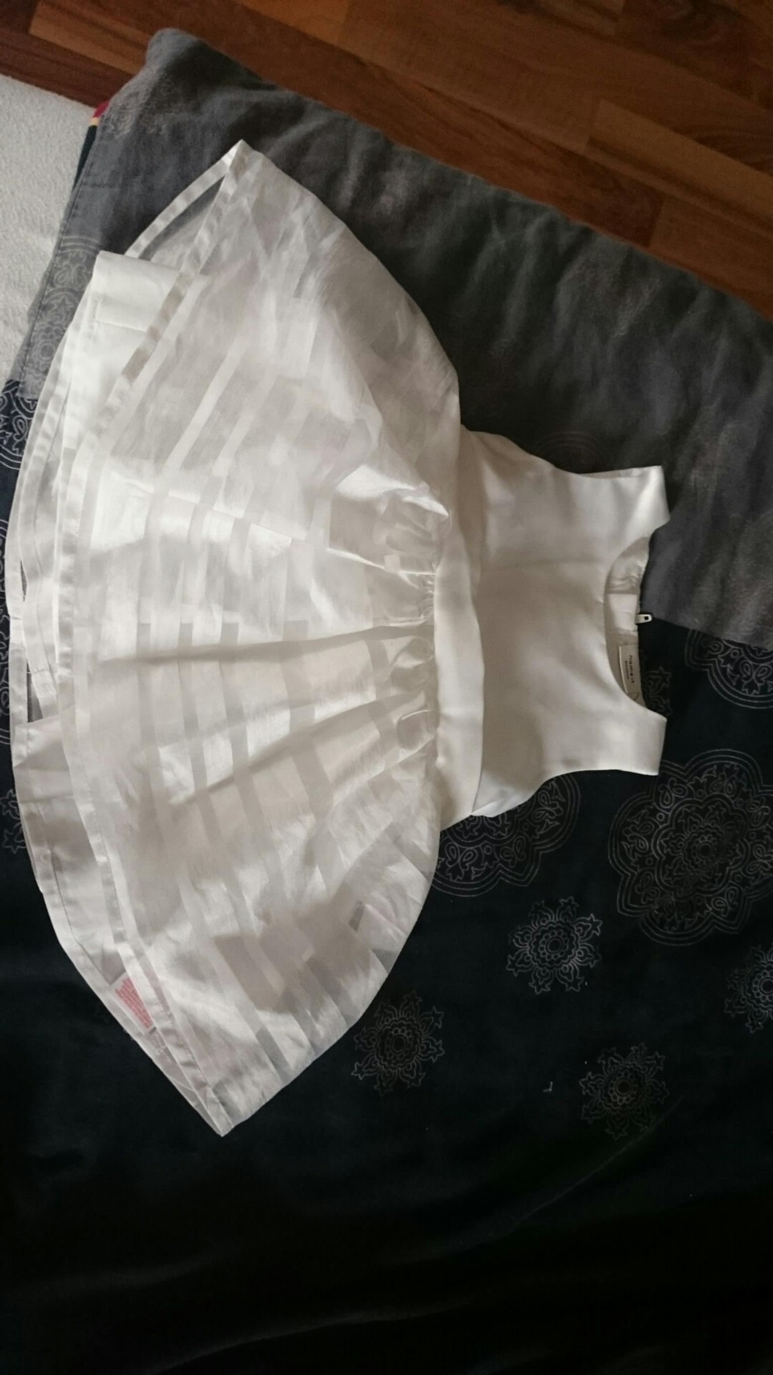 Taufkleid Weisses Kleid Baby In 5600 Maschl Fur 15 00 Zum Verkauf Shpock De