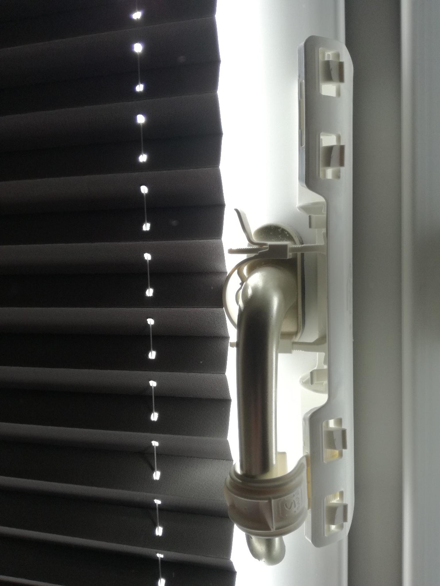 Isi Safe Kindersicherungen Fur Fenster Tur In 6020 Innsbruck Fur 15 00 Zum Verkauf Shpock At