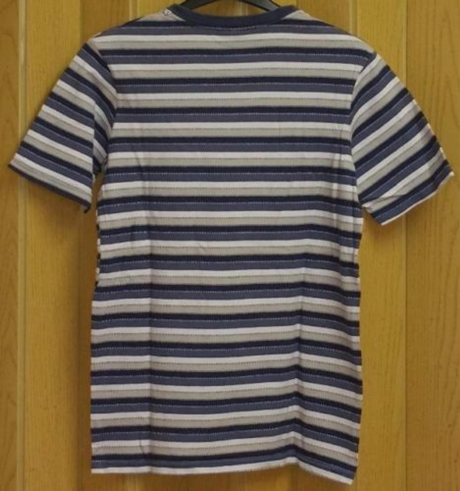 T Shirt Conwell Jungen Kinder Grosse S In 85055 Ingolstadt Fur 5 00 Zum Verkauf Shpock At