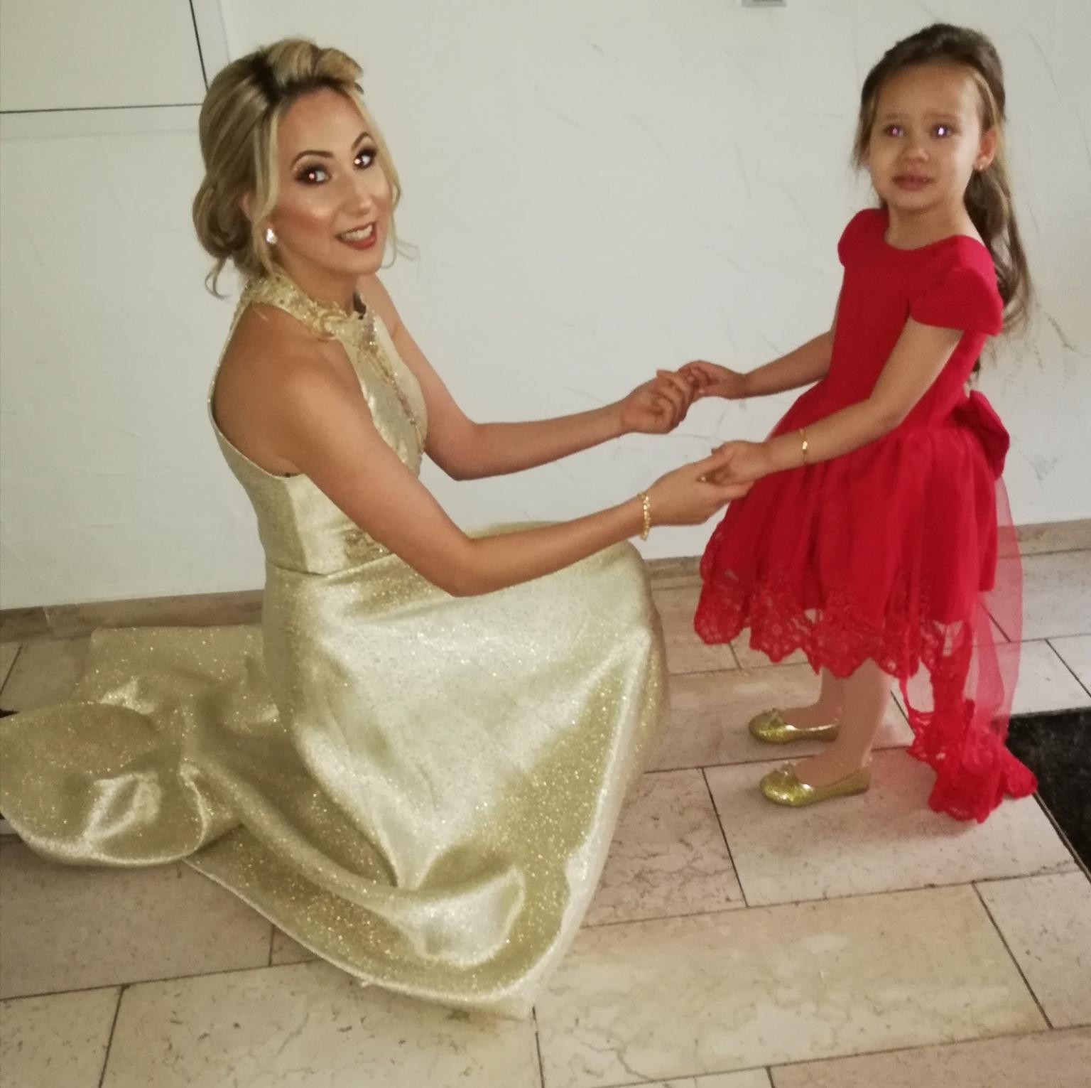 Madchenkleid Abendkleid In 71720 Landkreis Ludwigsburg Fur 50 00 Zum Verkauf Shpock At