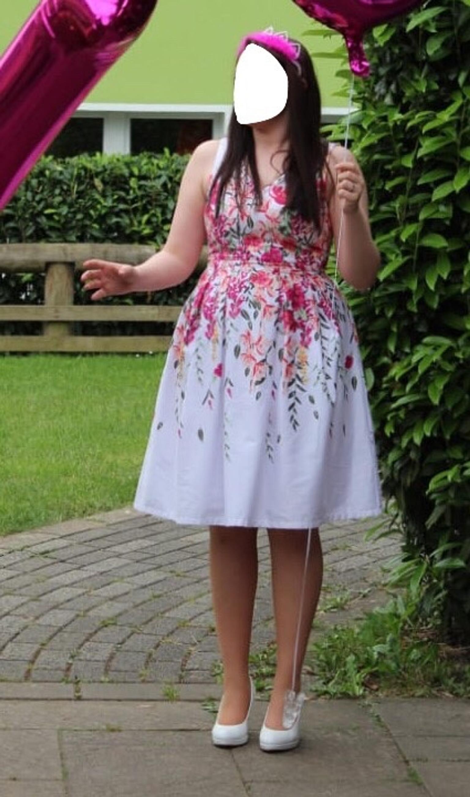 C A Fitandflare Blumenkleid In 53604 Bad Honnef For 30 00 For Sale Shpock